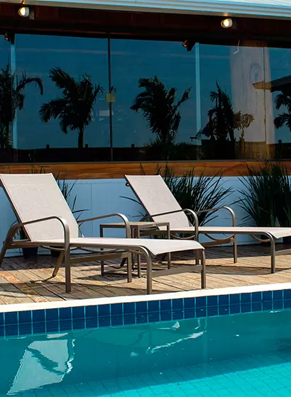 Móveis para Área Externa e Piscina de Alto Padrão | Viva o Verão Fibrillare