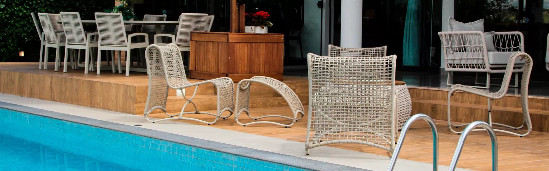 Móveis de Design para Piscina | Coleção Viva o Verão Fibrillare